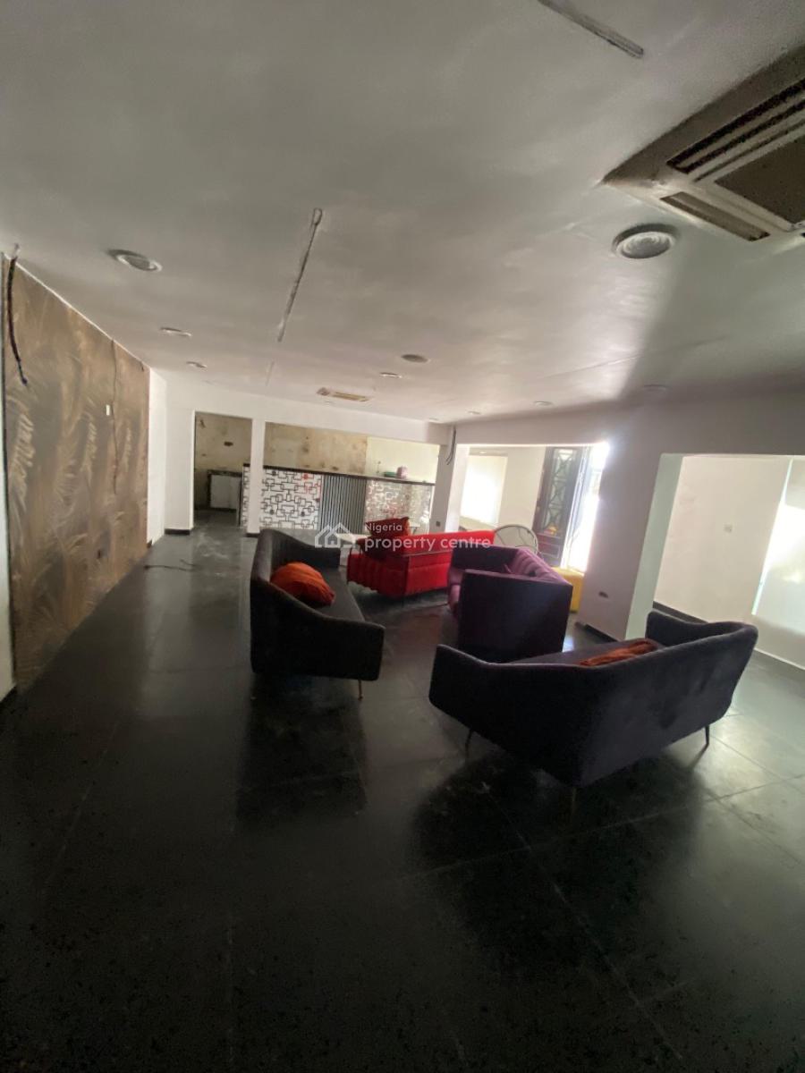 Strategic Commercial Property Space, Near Eko Hotel, Victoria Island (vi), Lagos, Restaurant / Bar for Rent