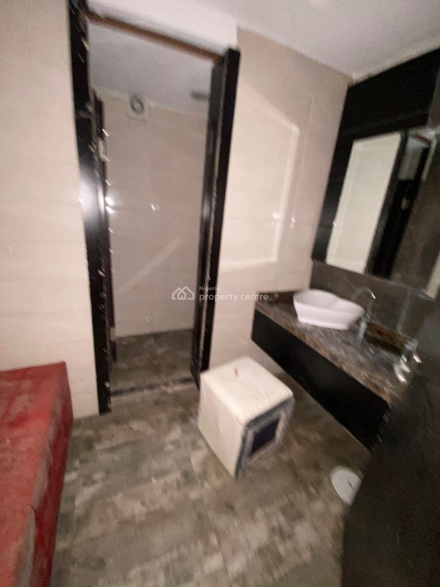 Strategic Commercial Property Space, Near Eko Hotel, Victoria Island (vi), Lagos, Restaurant / Bar for Rent