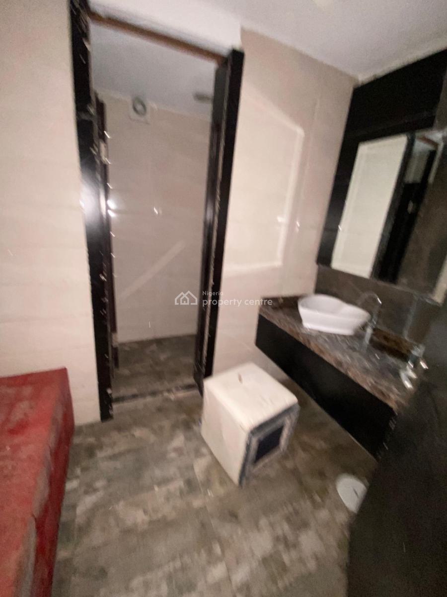 Strategic Commercial Property Space, Near Eko Hotel, Victoria Island (vi), Lagos, Restaurant / Bar for Rent