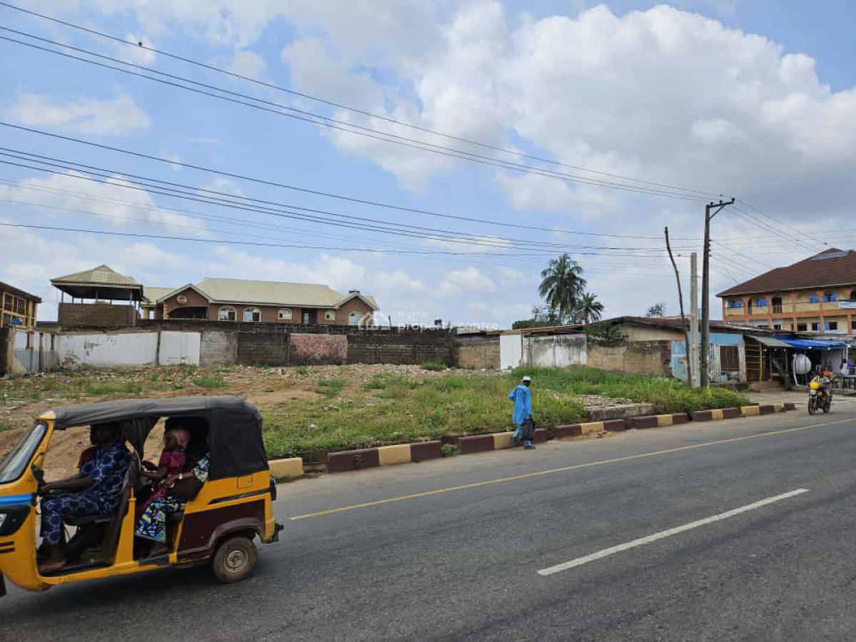 a Commercial Land Measuring 914 Sqm Opposite Sao Filling, on Idi Ape - Bashorun/akobo Road, Ibadan, Oyo, Land for Sale