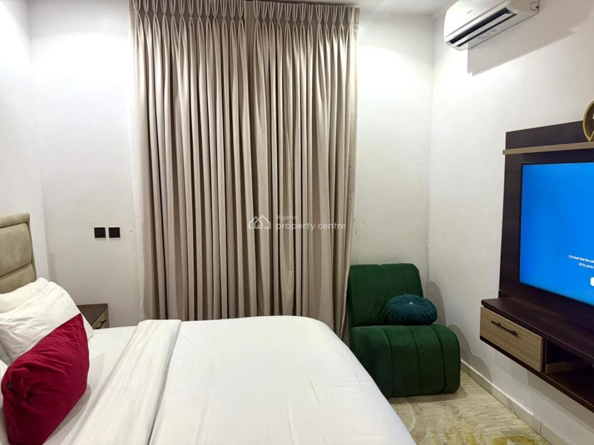 2 Bedroom Apartment in Freedom Way, Lekki Phase 1, Freedom Way, Lekki Phase 1, Lekki, Lagos, Flat / Apartment Short Let