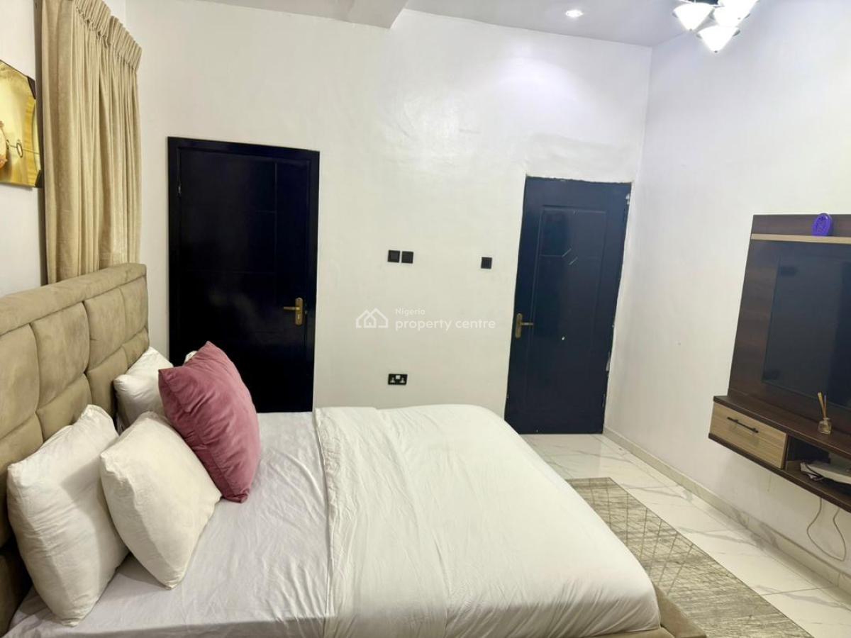 2 Bedroom Apartment in Freedom Way, Lekki Phase 1, Freedom Way, Lekki Phase 1, Lekki, Lagos, Flat / Apartment Short Let