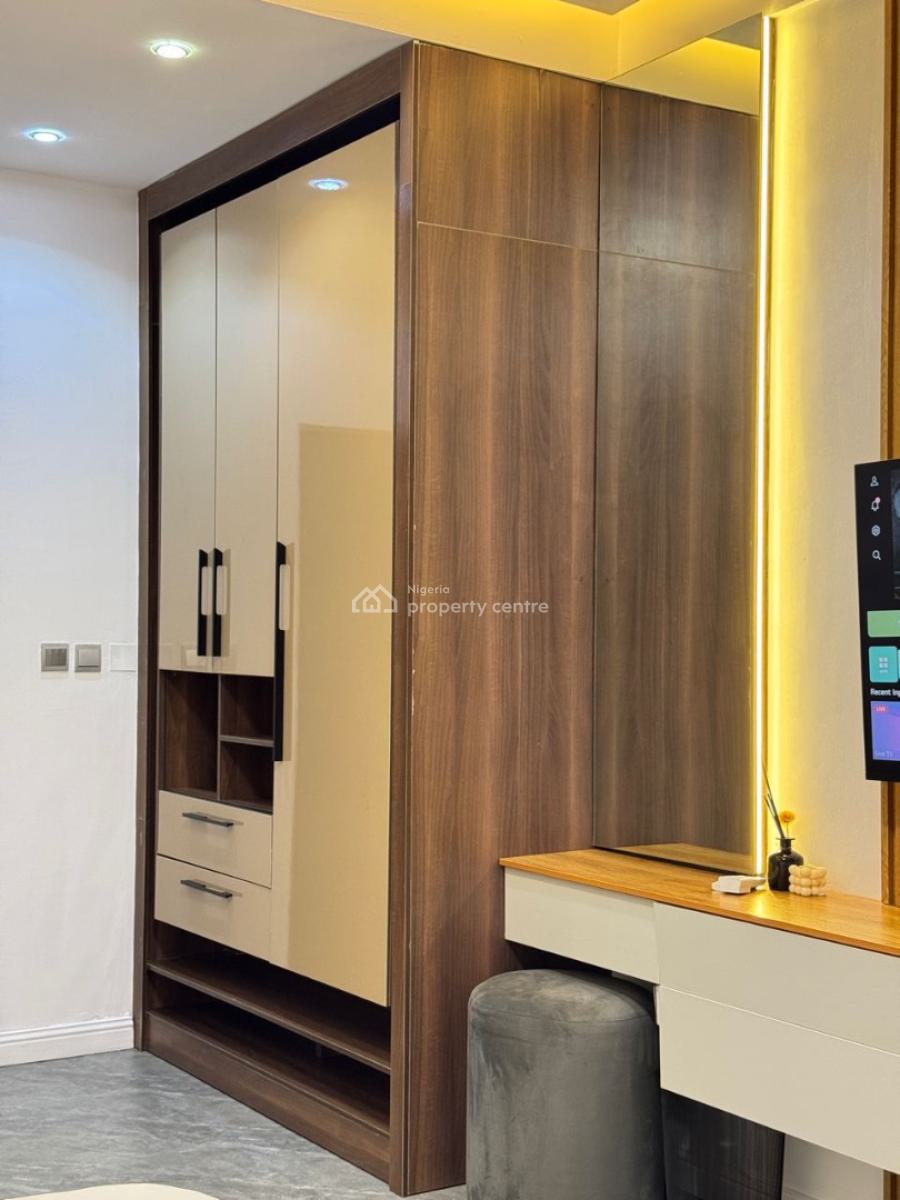 Spacious 2 Bedroom Apartment, Ikate, Lekki, Lagos, Flat / Apartment Short Let