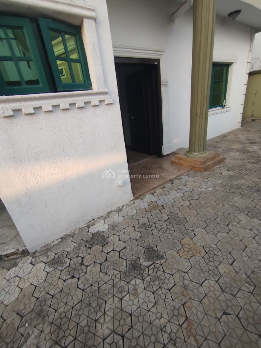 Well Maintained 4 Bedroom Semi Detached House with Bq, Off Admiralty Way, Lekki Phase 1, Lekki, Lagos, Semi-detached Duplex for Rent