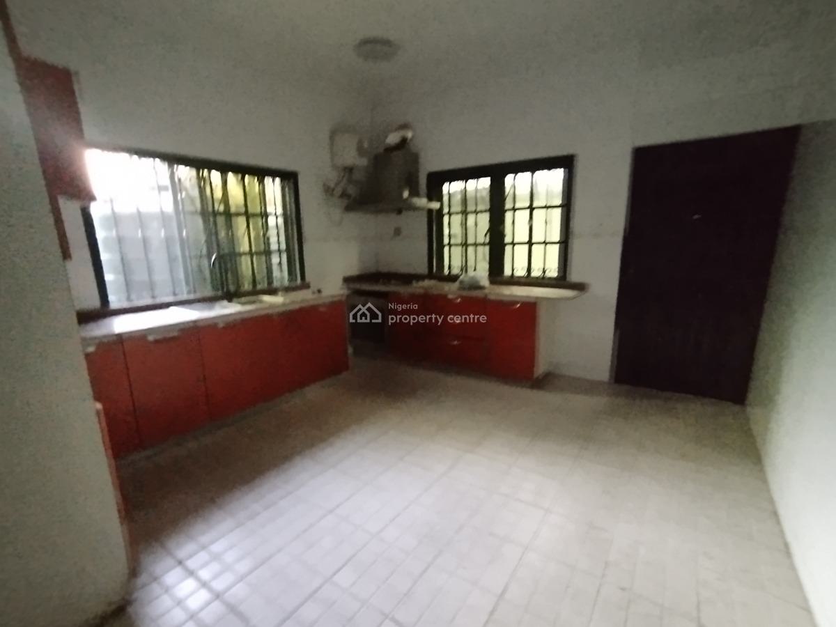 Well Maintained 4 Bedroom Semi Detached House with Bq, Off Admiralty Way, Lekki Phase 1, Lekki, Lagos, Semi-detached Duplex for Rent