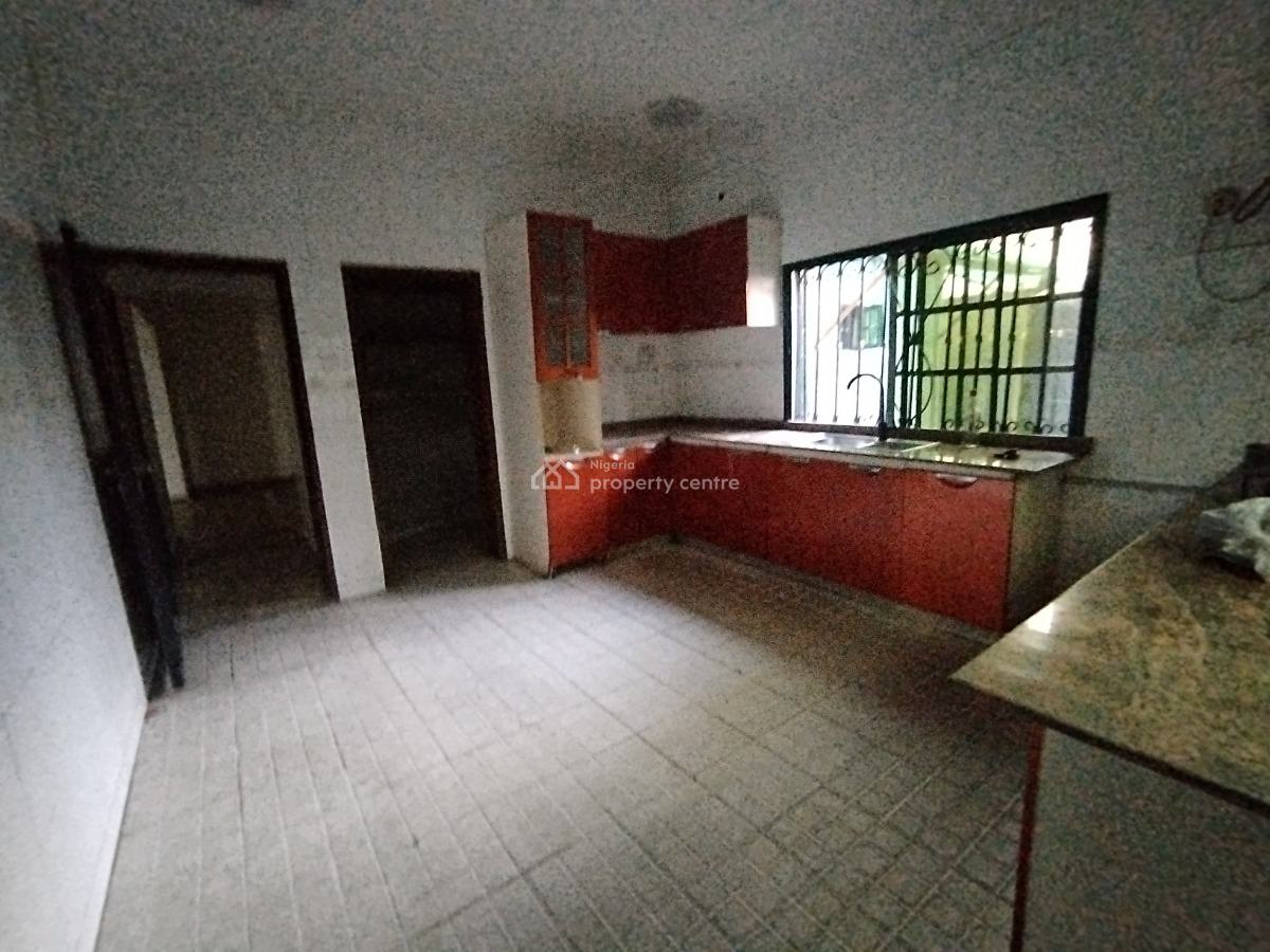 Well Maintained 4 Bedroom Semi Detached House with Bq, Off Admiralty Way, Lekki Phase 1, Lekki, Lagos, Semi-detached Duplex for Rent