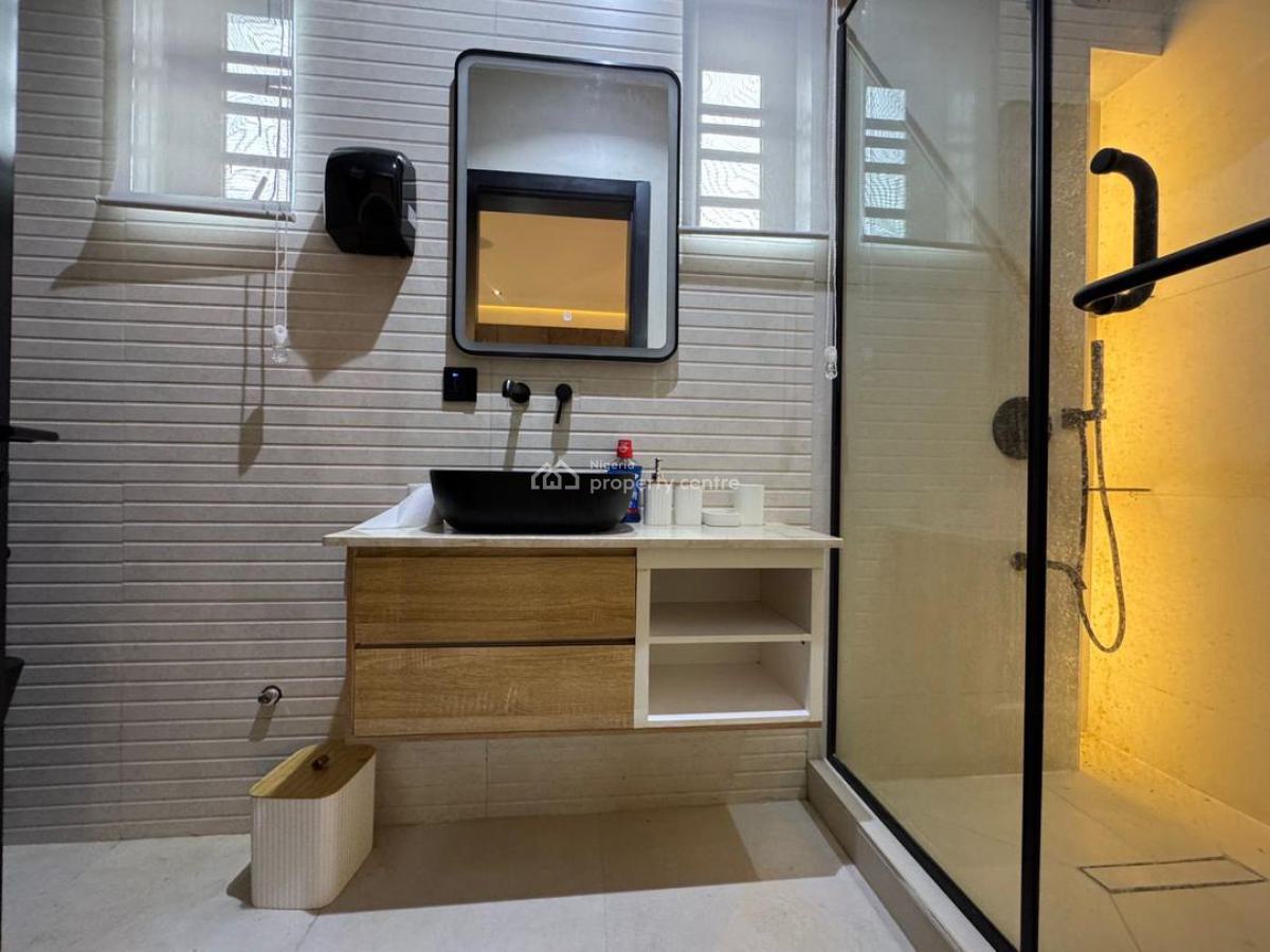 2 Bedroom Apartment, Lekki Phase 1, Lekki, Lagos, Flat / Apartment Short Let