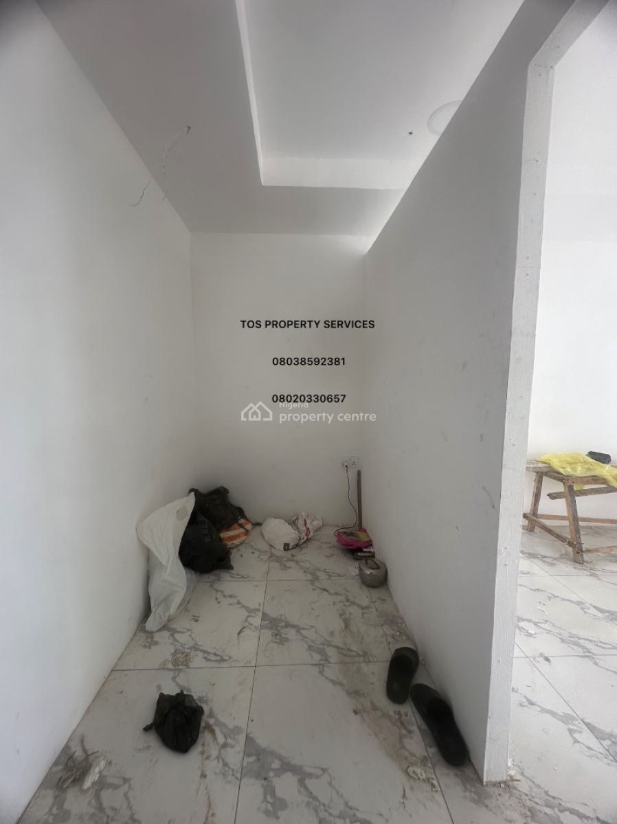 Groundfloor Commercial Space Facing Busy Road, By Admiralty Way, Lekki Phase 1, Lekki, Lagos, Shop for Rent