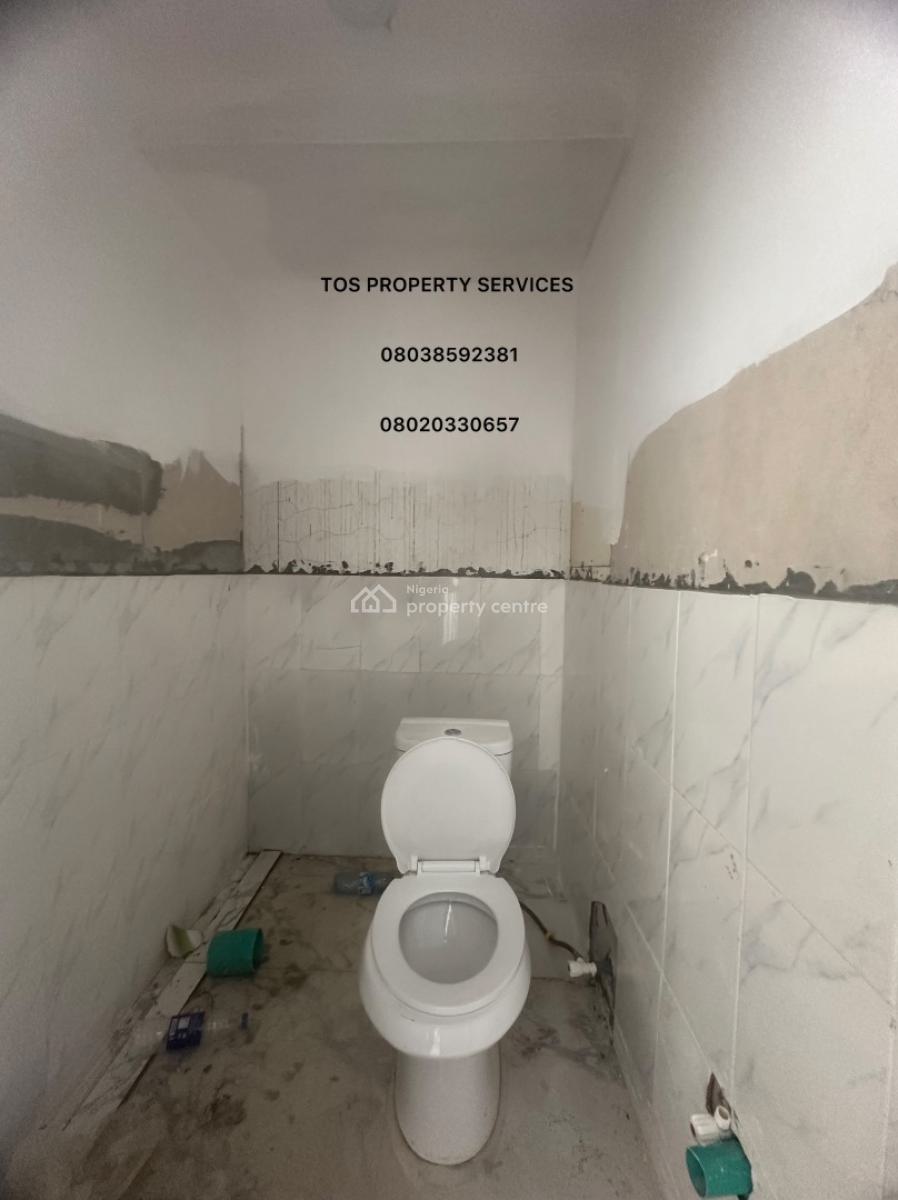 Groundfloor Commercial Space Facing Busy Road, By Admiralty Way, Lekki Phase 1, Lekki, Lagos, Shop for Rent