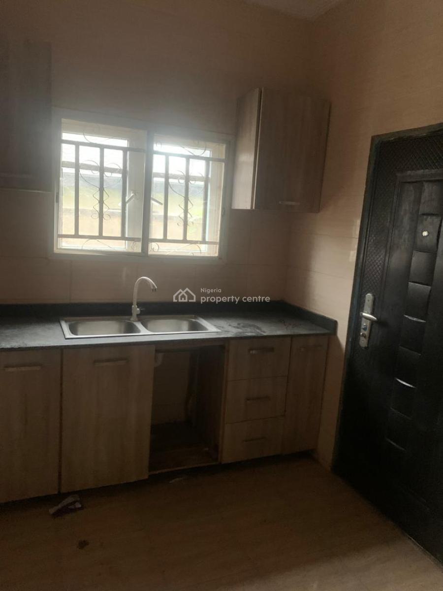 2 Bedrooms Flat, Apple Wood Estate, Magboro, Ogun, Flat / Apartment for Rent