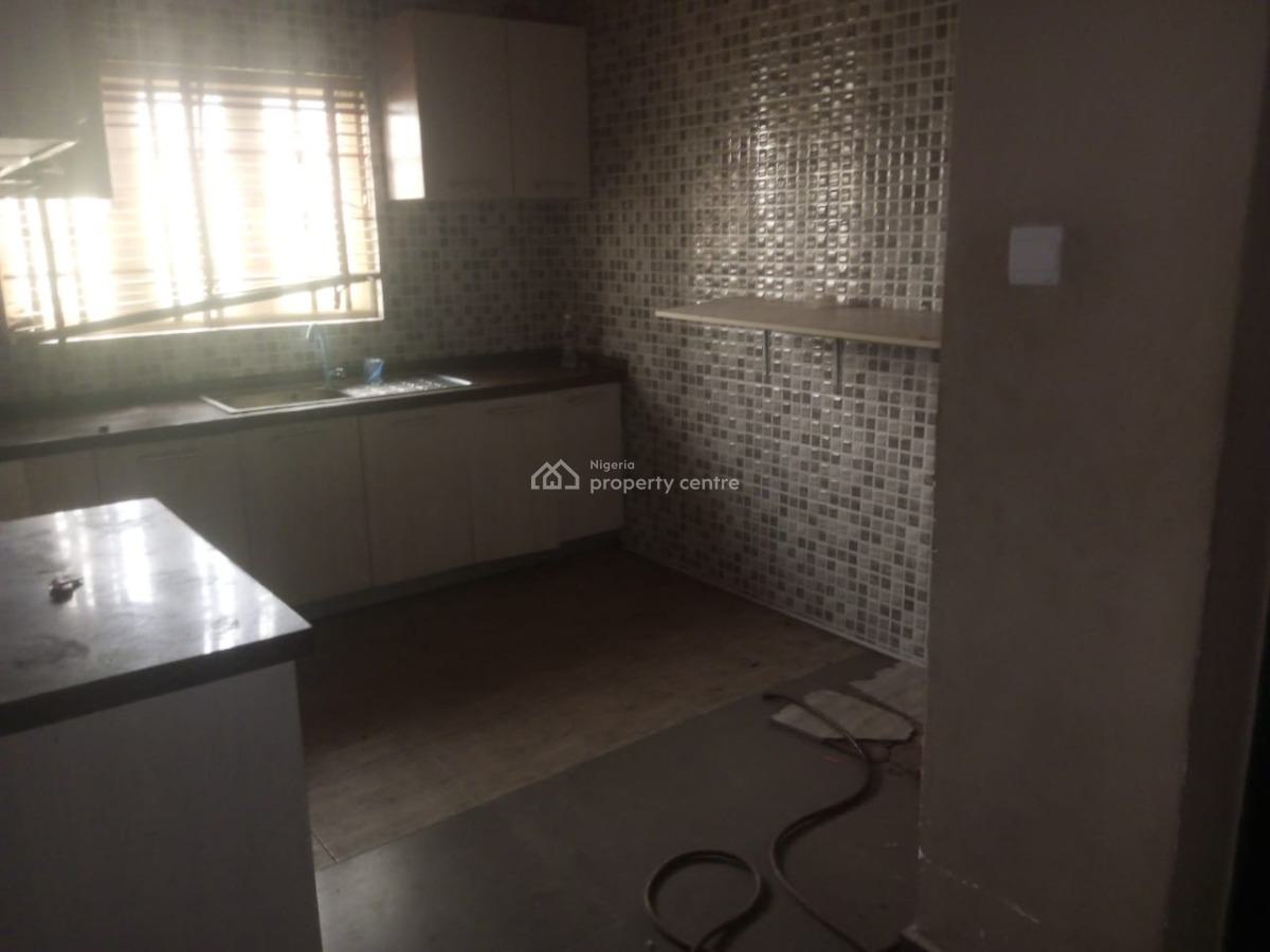 3 Bedroom Flat, Pine Estate, Magboro, Ogun, Flat / Apartment for Rent
