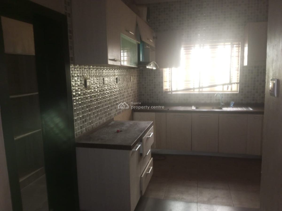 3 Bedroom Flat, Pine Estate, Magboro, Ogun, Flat / Apartment for Rent