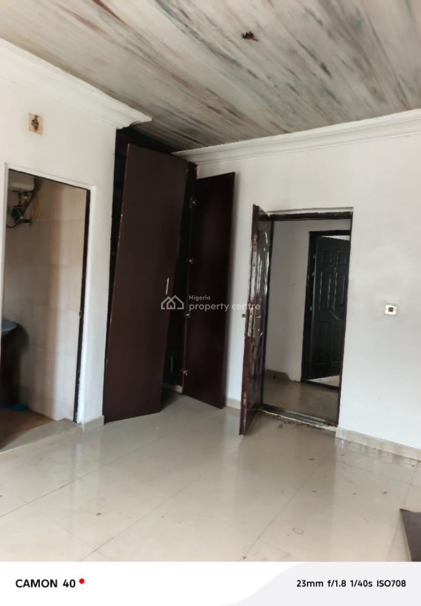 Luxury 2 Bedroom Flat Upstairs, Badore, Ajah, Lagos, Flat / Apartment for Rent