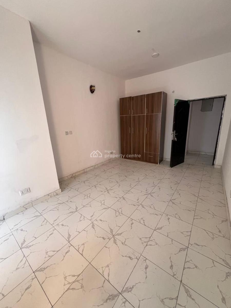 Luxury 3 Bedroom Apartment, Off Nike Art Gallery Road in a Gated Estate, Lekki Phase 1, Lekki, Lagos, Flat / Apartment for Rent
