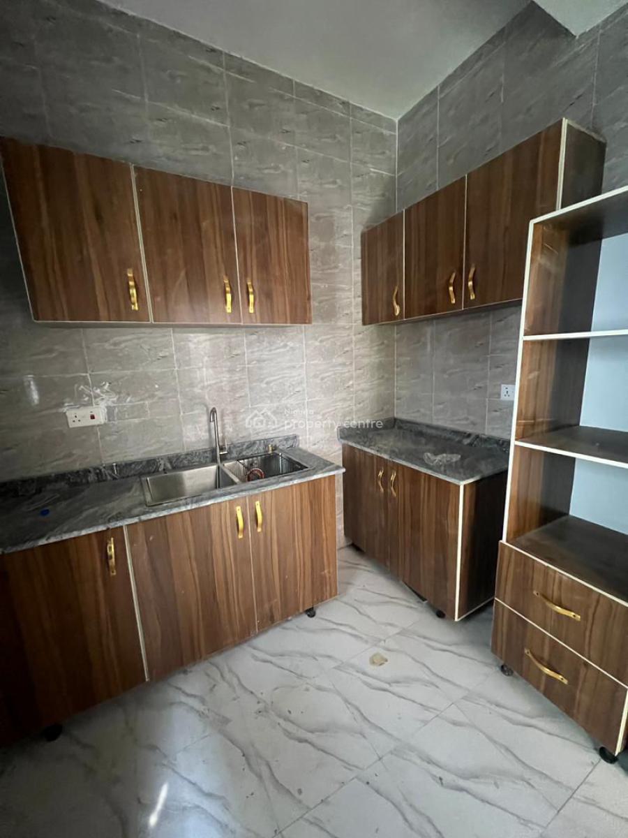 Luxury 3 Bedroom Apartment, Off Nike Art Gallery Road in a Gated Estate, Lekki Phase 1, Lekki, Lagos, Flat / Apartment for Rent
