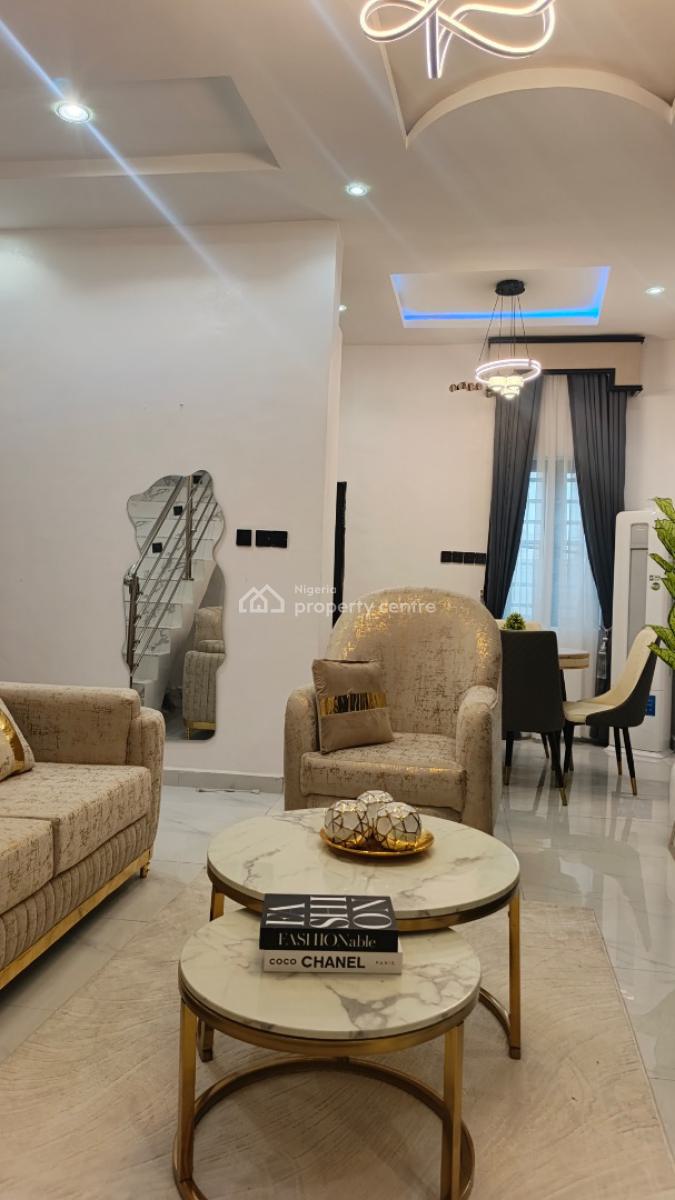 Royal Nest Apartment, Atlantic Nominee Estate, Ajah, Lagos, Flat / Apartment Short Let