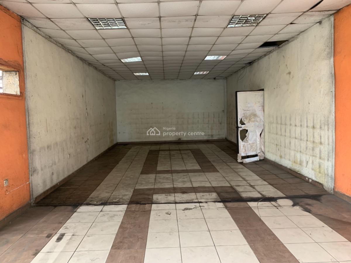 a Commercial Property, Along Mummy B Road, Port Harcourt, Rivers, Detached Bungalow for Rent