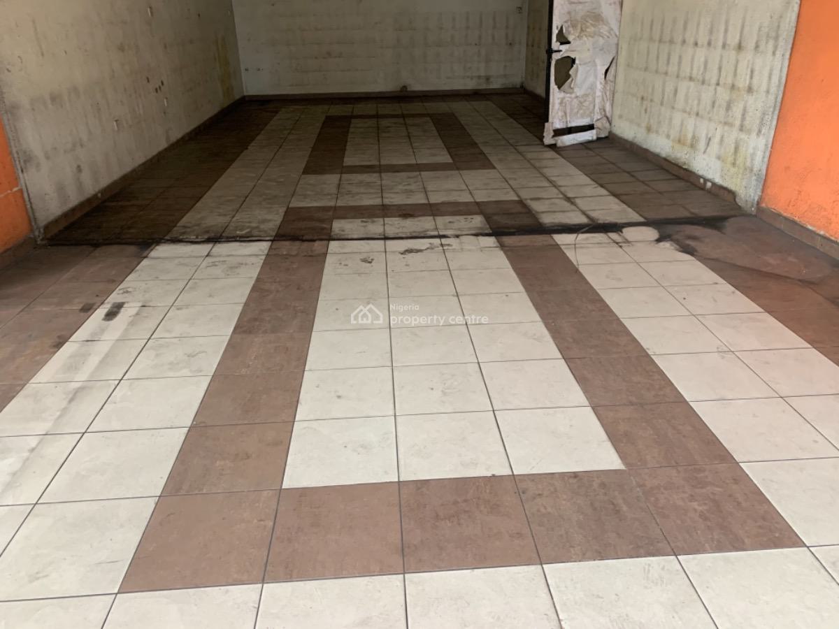 a Commercial Property, Along Mummy B Road, Port Harcourt, Rivers, Detached Bungalow for Rent