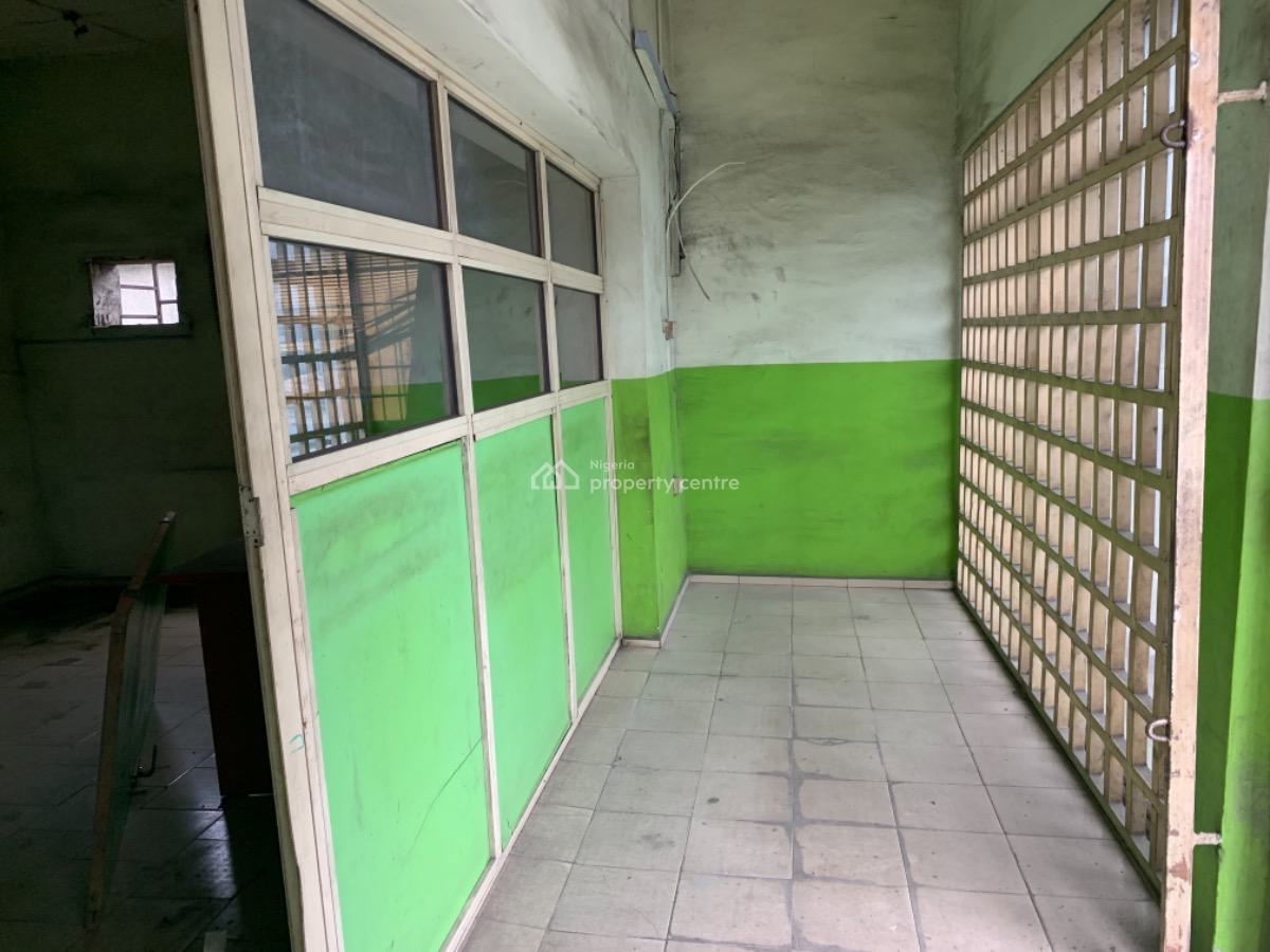 a Commercial Property, Along Mummy B Road, Port Harcourt, Rivers, Detached Bungalow for Rent