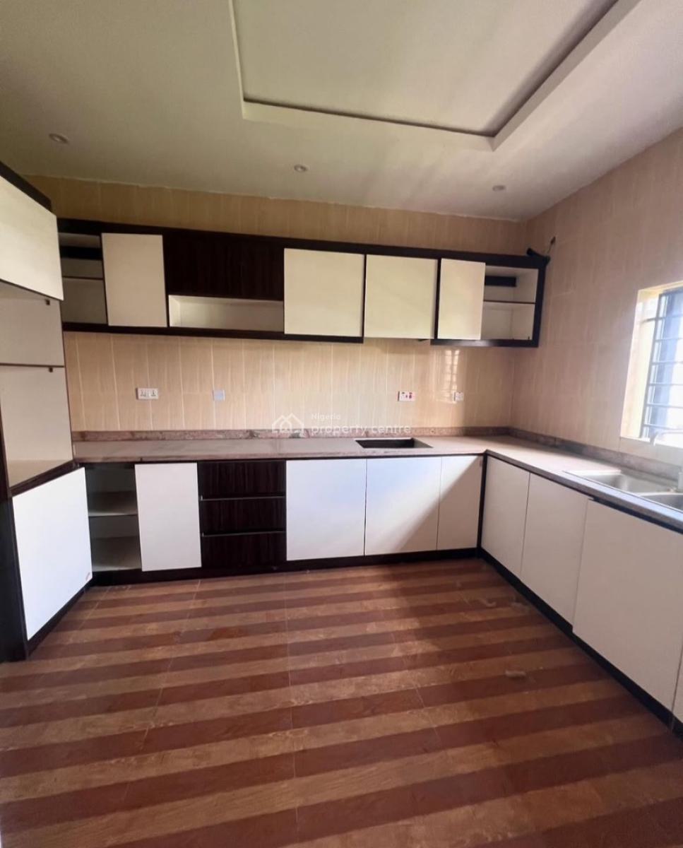 Well Spacious 4 Bedroom Duplex with Study Room and Bq, Oral Estate, Lekki, Lagos, Terraced Duplex for Rent