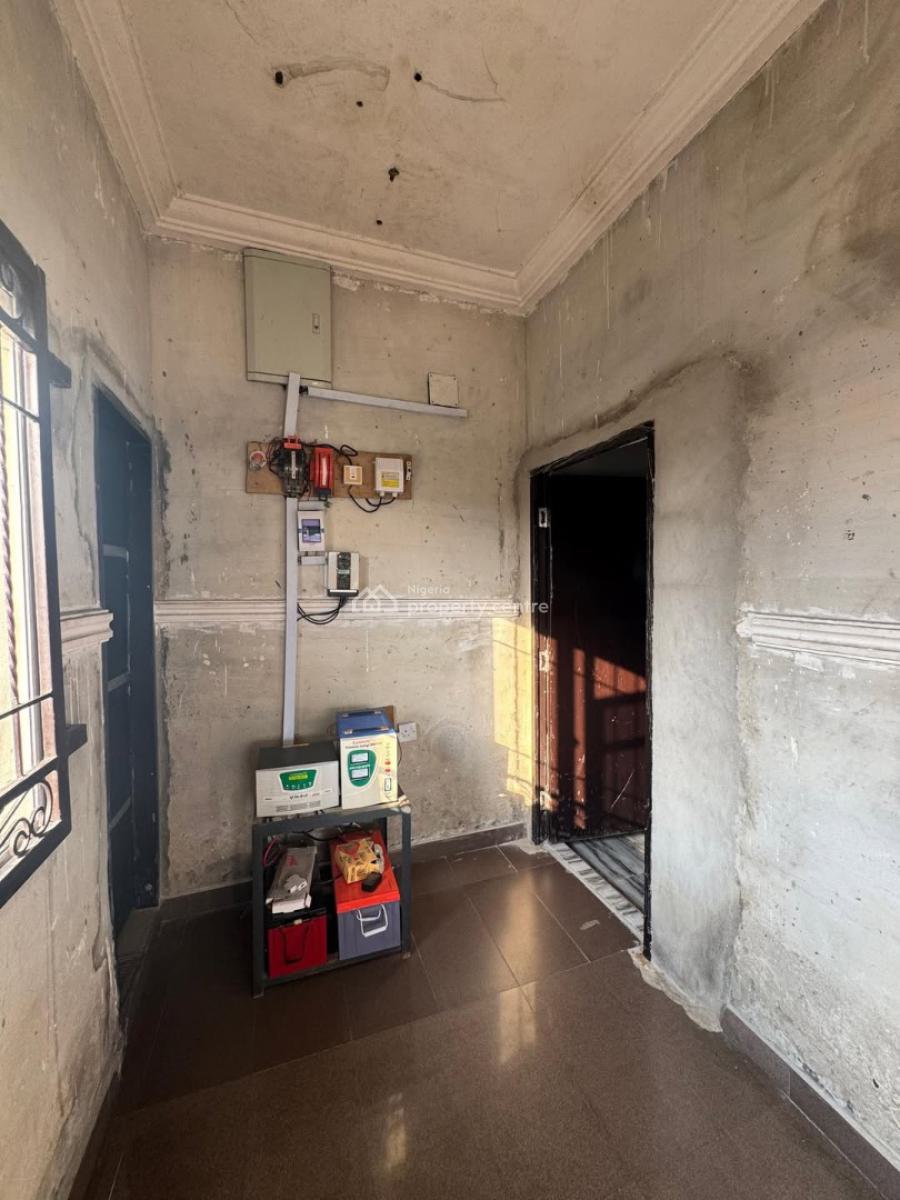 Distressed: 4 Bedroom Bungalow (wt. 2.5 Kva Solar Inverter Setup), Iwofe, Port Harcourt, Rivers, Detached Bungalow for Sale