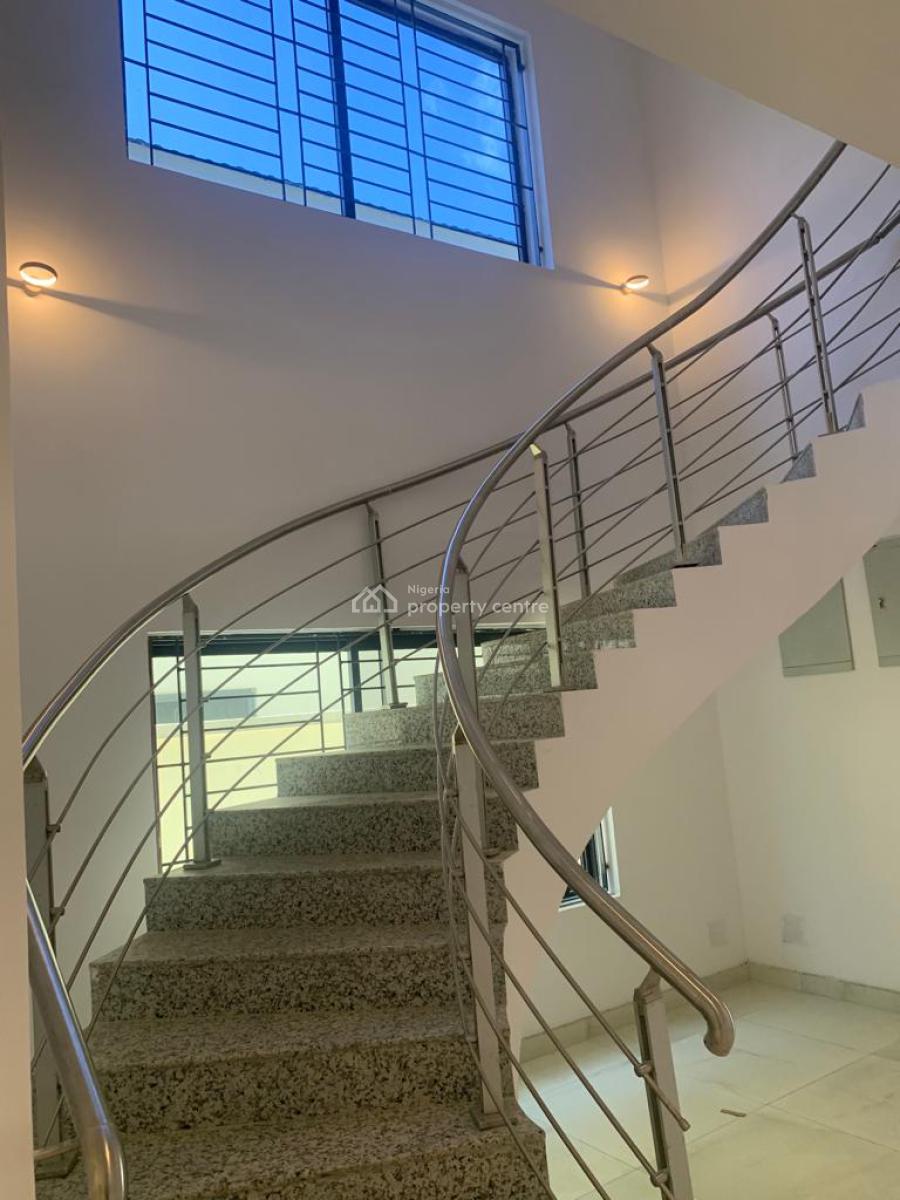 5 Bedroom Detached Duplex with 2 Living Lounges & 2 Room Bq, Lekki Phase 1, Lekki, Lagos, Detached Duplex for Sale