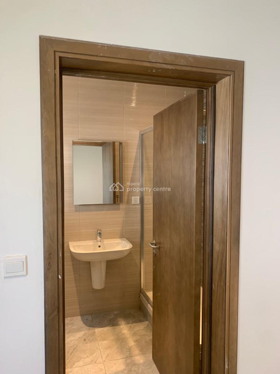 5 Bedroom Detached Duplex with 2 Living Lounges & 2 Room Bq, Lekki Phase 1, Lekki, Lagos, Detached Duplex for Sale