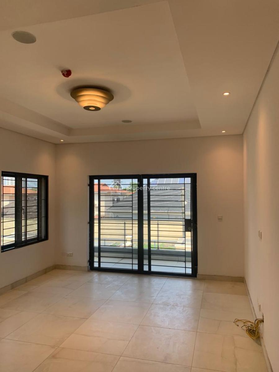 5 Bedroom Detached Duplex with 2 Living Lounges & 2 Room Bq, Lekki Phase 1, Lekki, Lagos, Detached Duplex for Sale