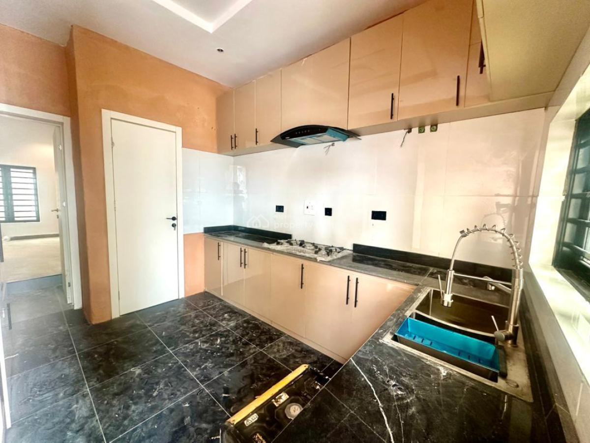 Newly Built 3 Bedroom Bungalow with a Røom and Parlor Bq, Ikolaba/arisekola Street, New Bodija, Ibadan, Oyo, House for Sale