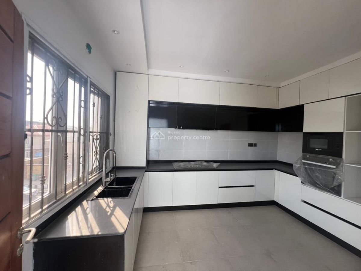 5 Bedroom Maisonette. Off Plan, Right Hand Side, Lekki Phase 1, Lekki, Lagos, House for Sale