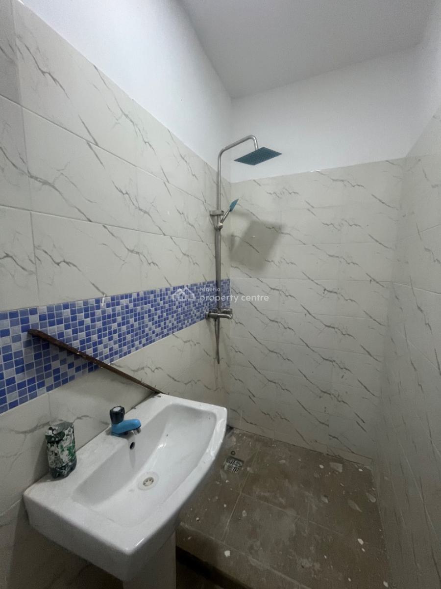 2 Bedroom Flat, Peace Land Estate, Ogombo, Ajah, Lagos, Flat / Apartment for Rent