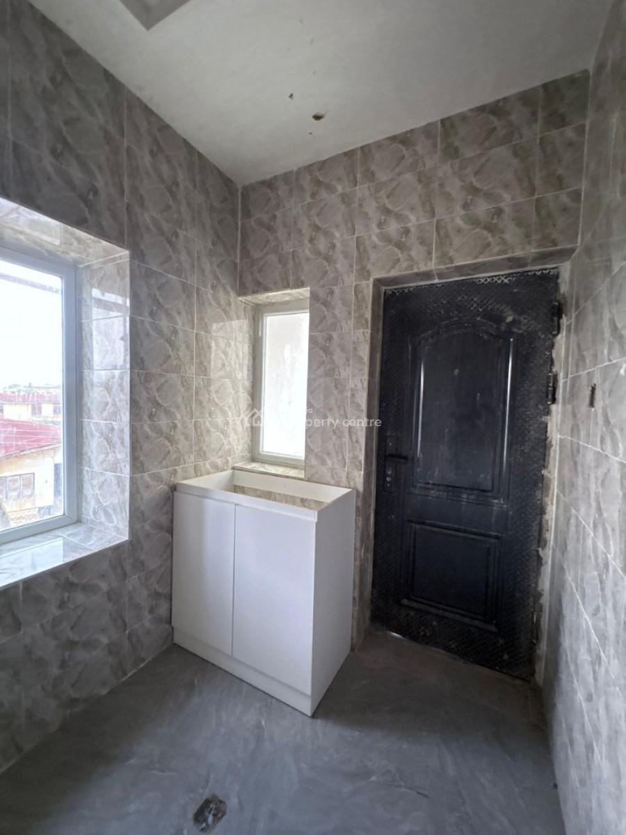 Studio Apartment, Atoyebi Courts, Basorun, Ibadan, Oyo, Self Contain (single Rooms) for Sale