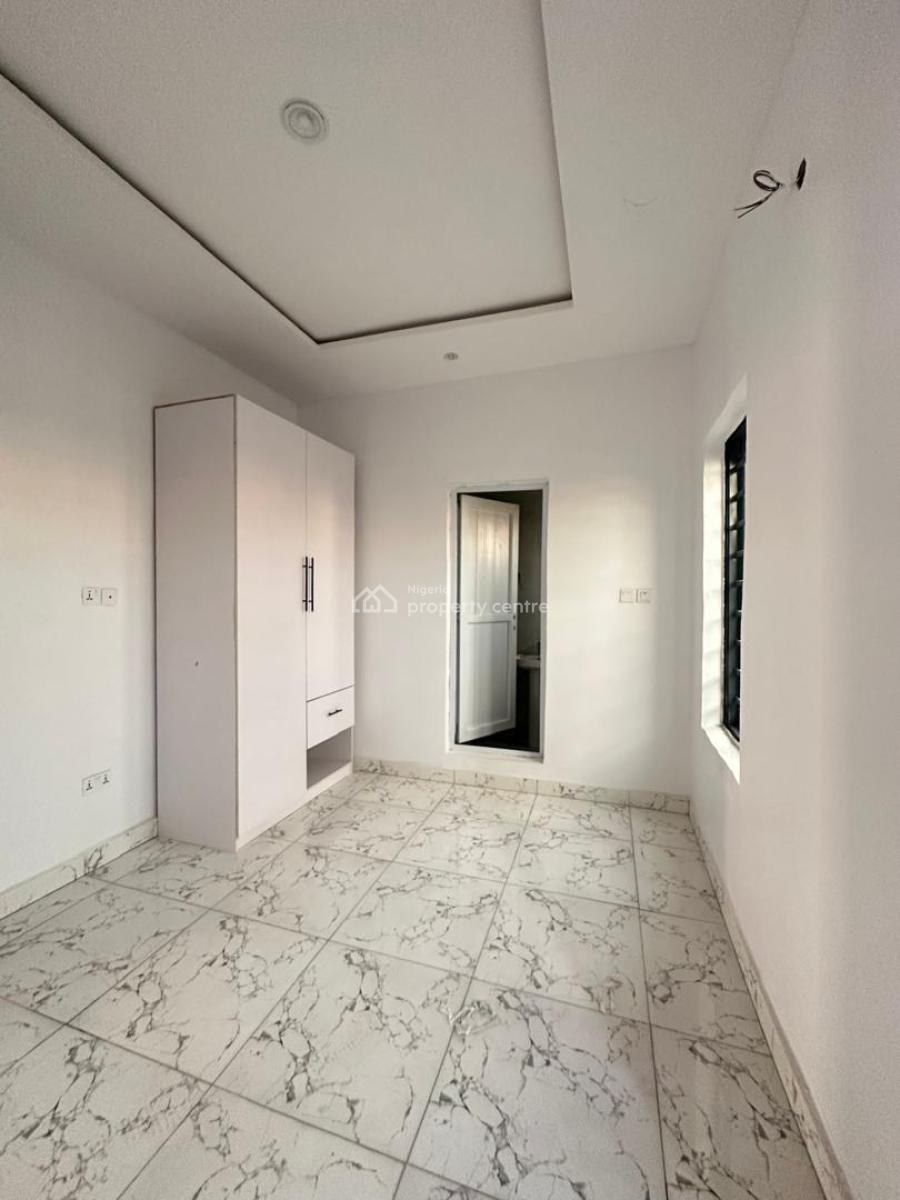 Well Spacious  1 Bedroom Apartment, Ikota, Lekki, Lagos, Mini Flat (room and Parlour) for Sale