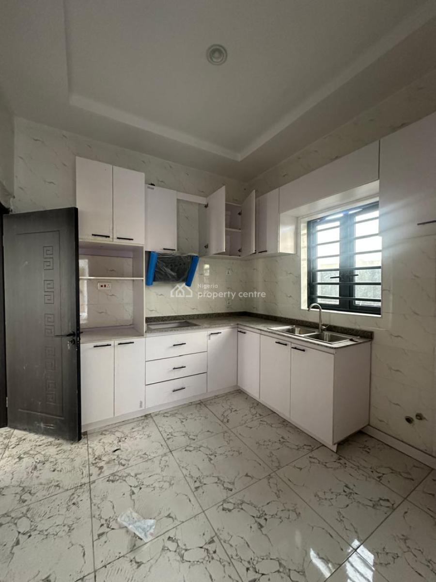 Well Spacious  1 Bedroom Apartment, Ikota, Lekki, Lagos, Mini Flat (room and Parlour) for Sale