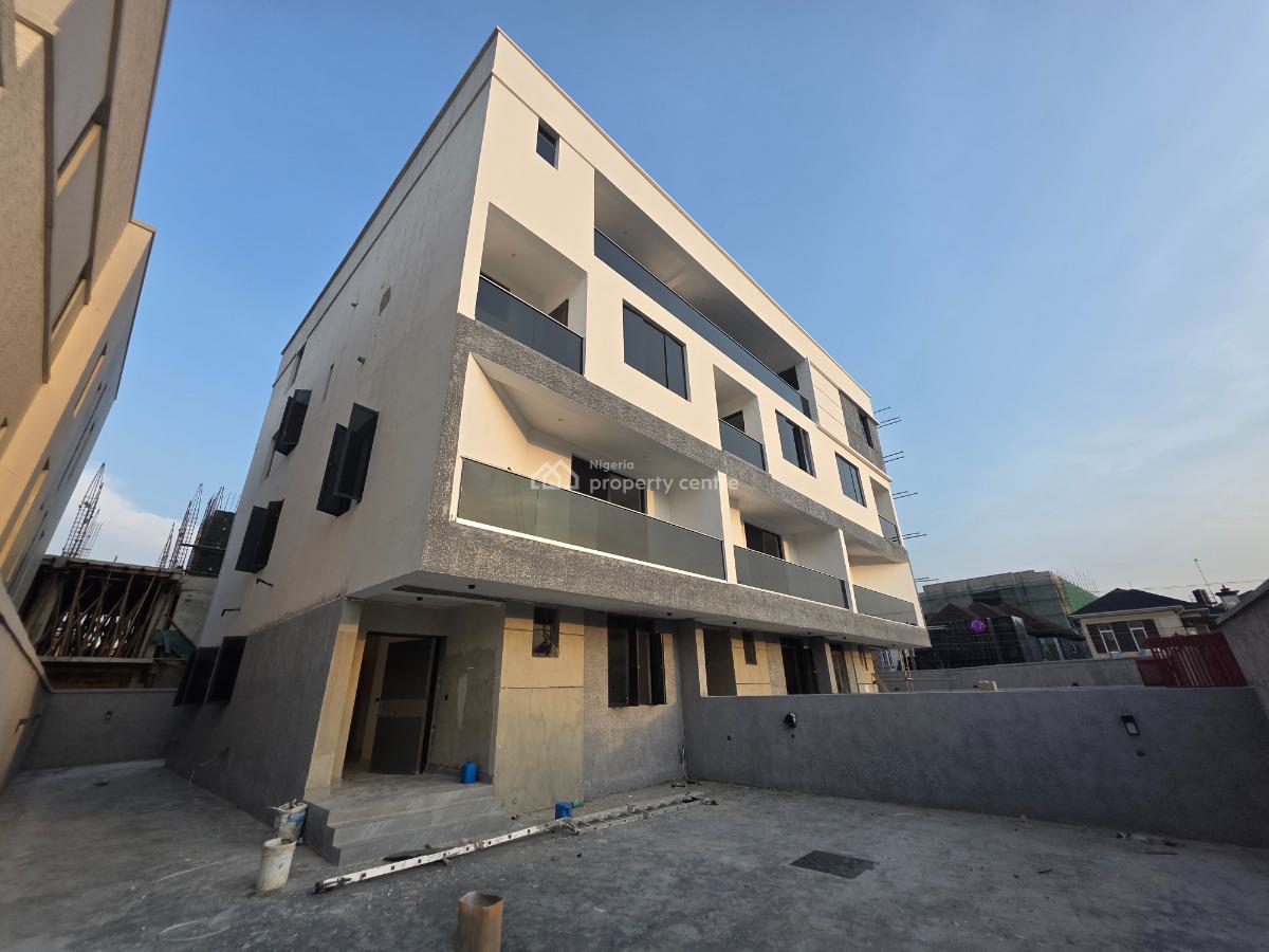 5 Bedrooms Semi Detached Duplex with Bq, Lekki Phase 1, Lekki, Lagos, Semi-detached Duplex for Sale
