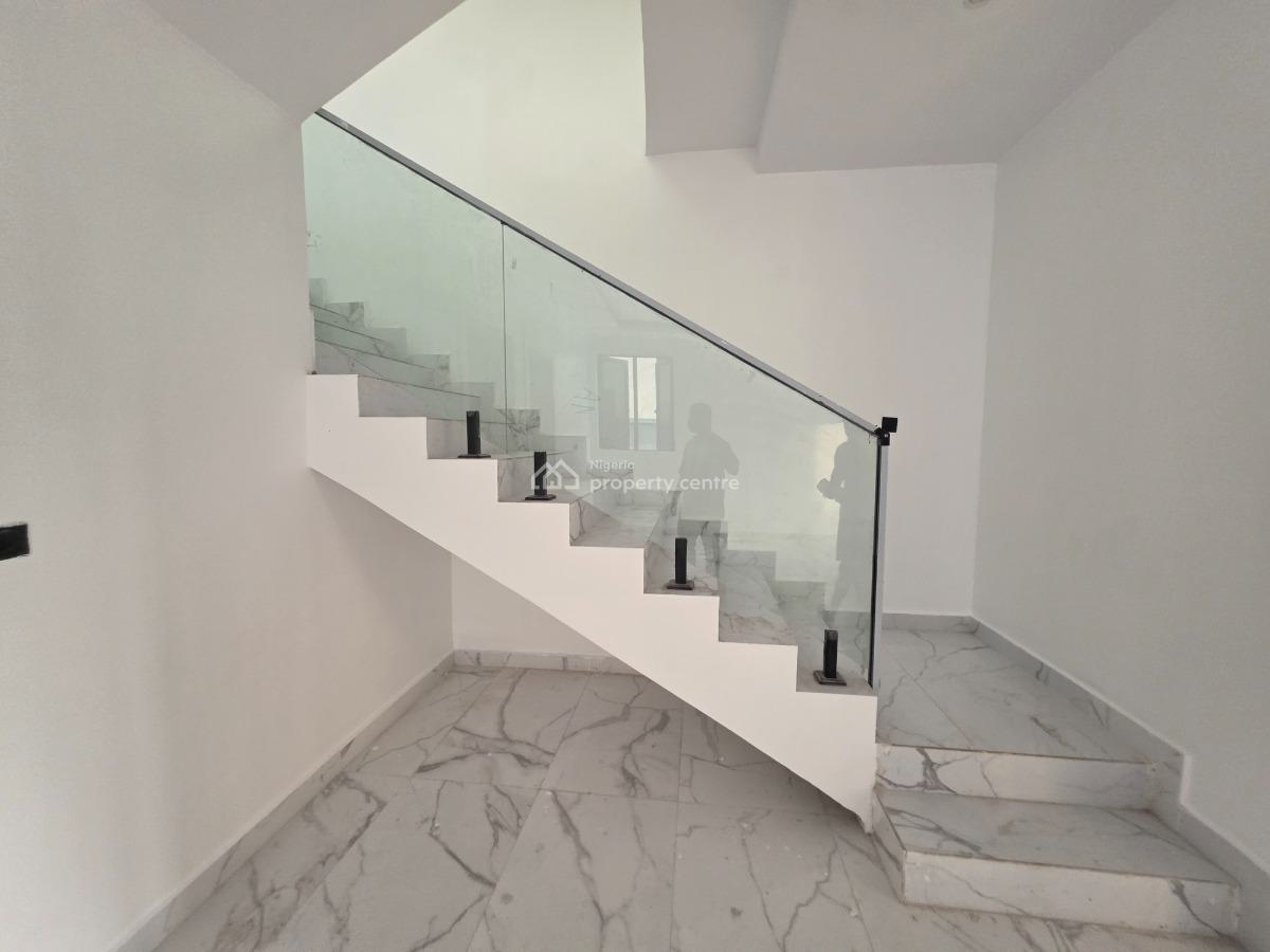 5 Bedrooms Semi Detached Duplex with Bq, Lekki Phase 1, Lekki, Lagos, Semi-detached Duplex for Sale