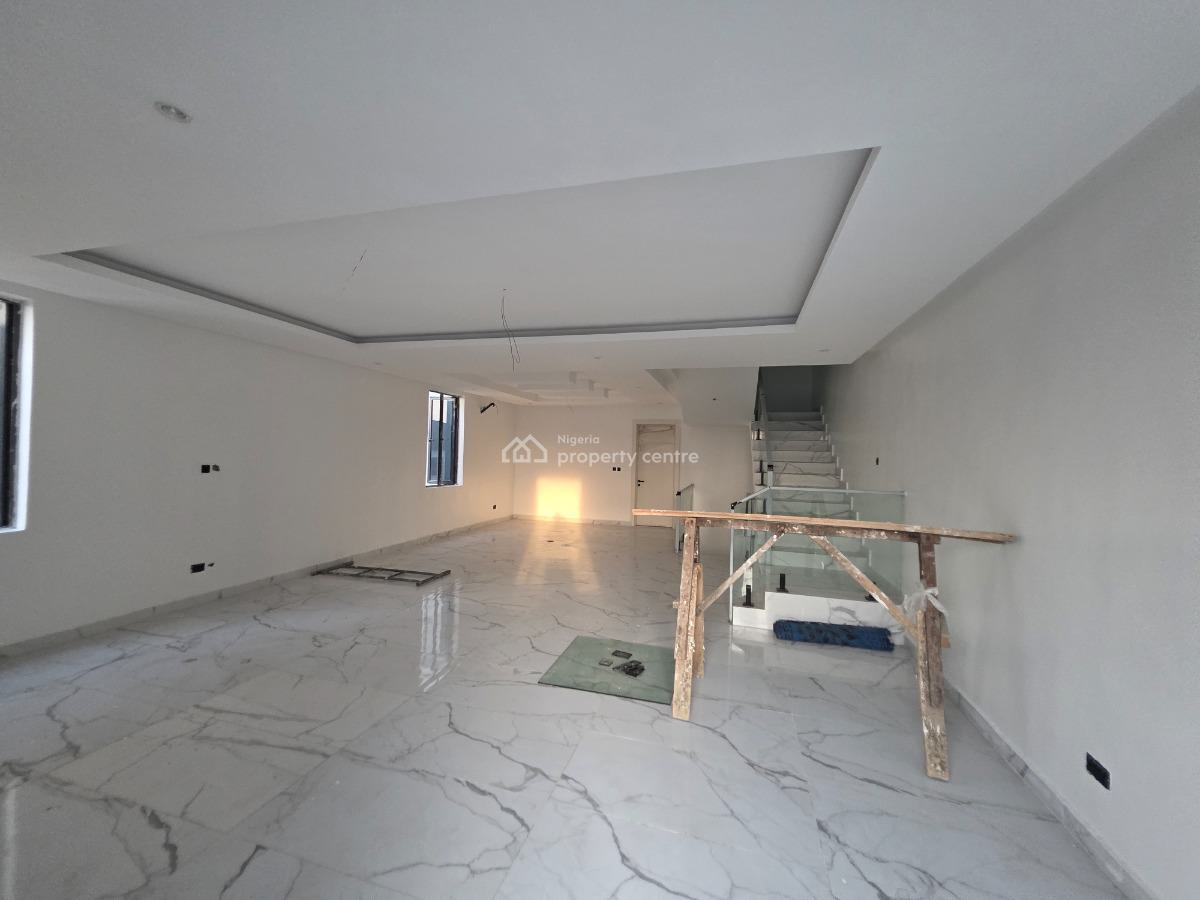 5 Bedrooms Semi Detached Duplex with Bq, Lekki Phase 1, Lekki, Lagos, Semi-detached Duplex for Sale