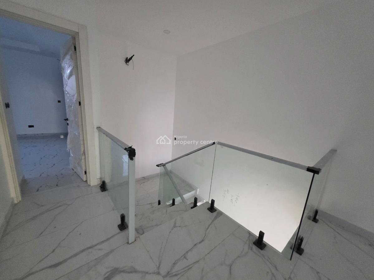5 Bedrooms Semi Detached Duplex with Bq, Lekki Phase 1, Lekki, Lagos, Semi-detached Duplex for Sale