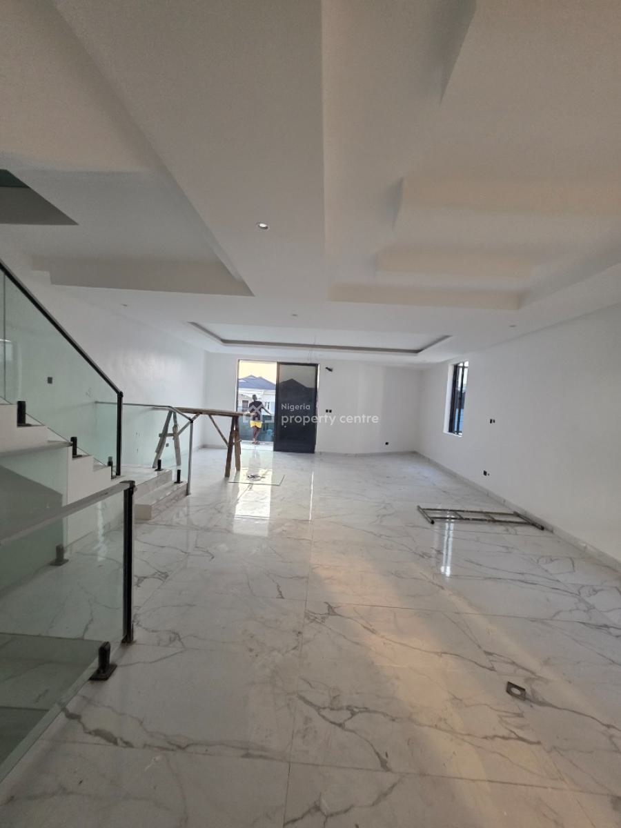 5 Bedrooms Semi Detached Duplex with Bq, Lekki Phase 1, Lekki, Lagos, Semi-detached Duplex for Sale