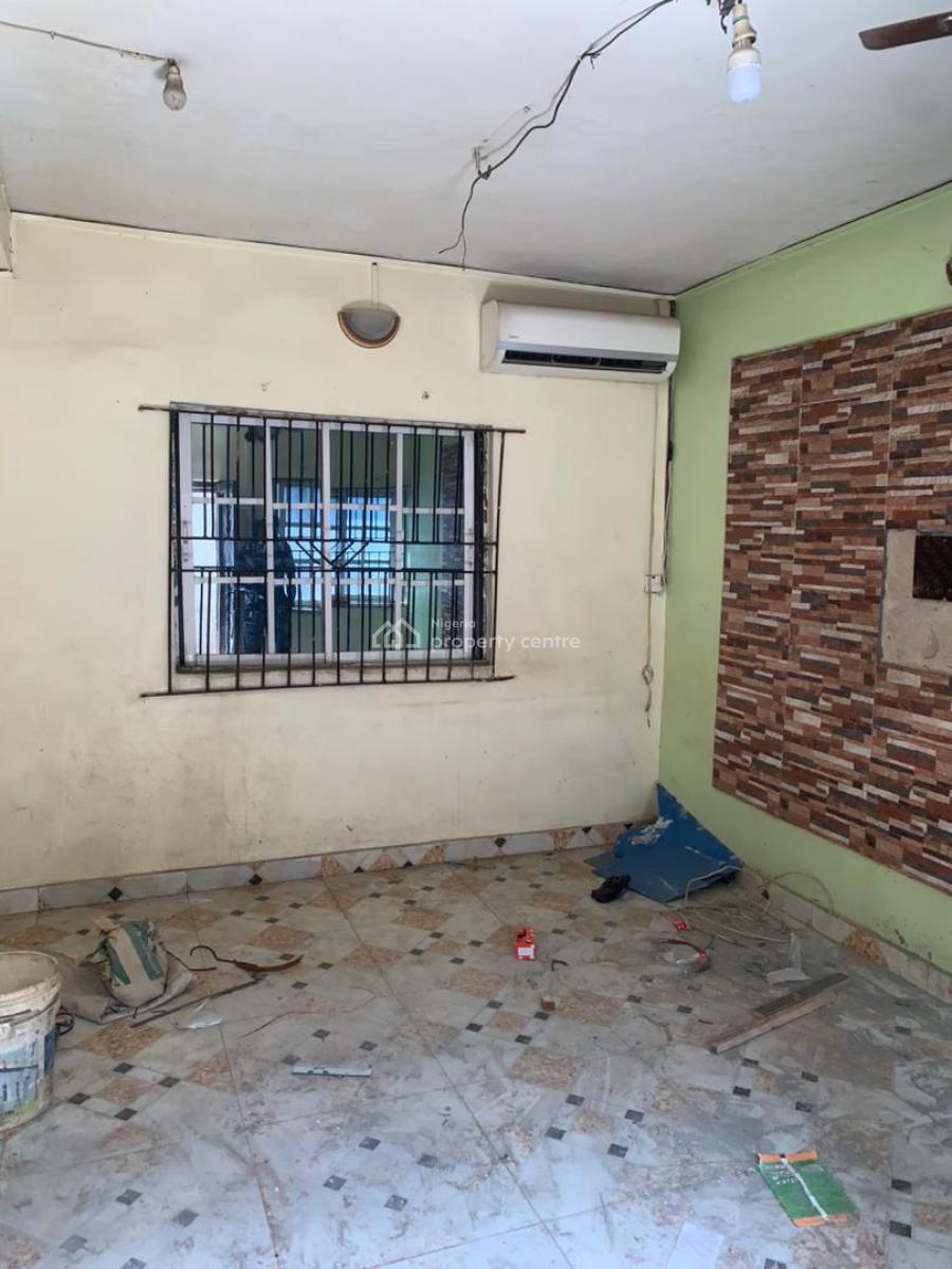 2 Bedroom All Rooms Ensuite Flat, Off Herbert Macaulay Way, Yaba, Lagos, Flat / Apartment for Rent