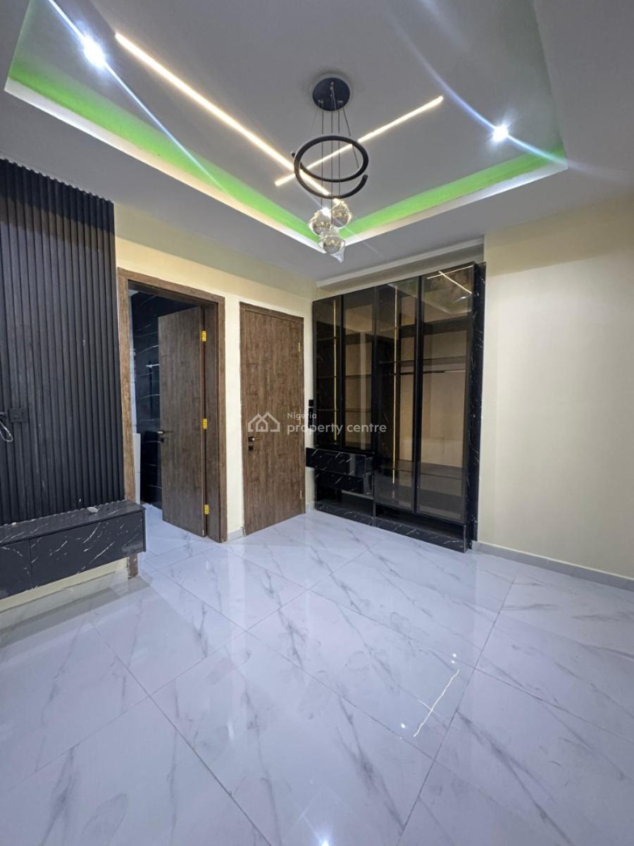 Lovely 3 Bedroom Apartment with a Bq and Elevator, Lekki Phase 1, Lekki, Lagos, Flat / Apartment for Sale