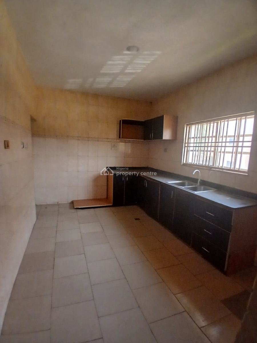 Newly Renovated 2 Bedrooms, Durumi, Abuja, Flat / Apartment for Rent