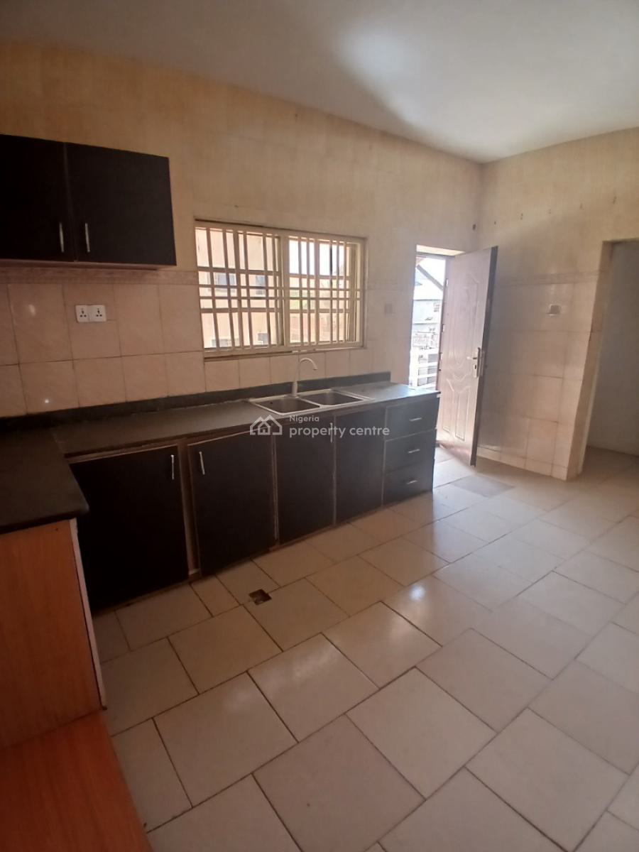 Newly Renovated 2 Bedrooms, Durumi, Abuja, Flat / Apartment for Rent