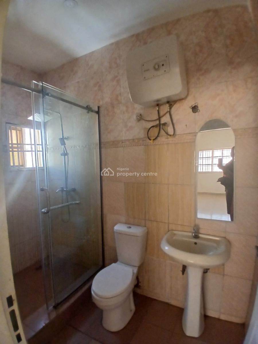 Newly Renovated 2 Bedrooms, Durumi, Abuja, Flat / Apartment for Rent