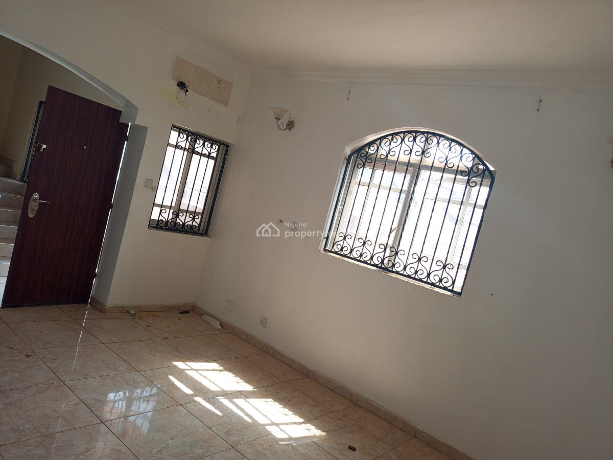 Tastefully Finished Spacious Standard Standard Built  4 Bedrooms Terrace, Katampe Extension, Katampe, Abuja, Terraced Duplex for Rent