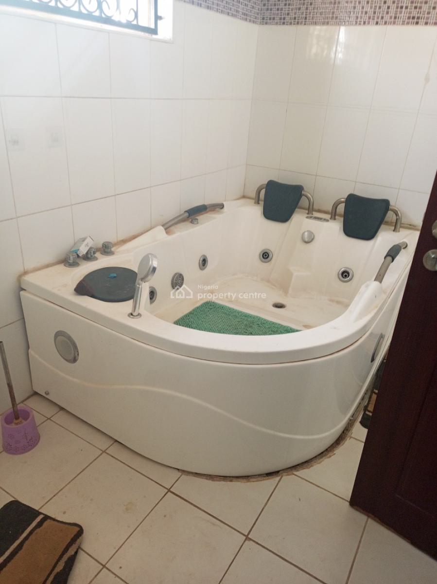 Tastefully Finished Spacious Standard Standard Built  4 Bedrooms Terrace, Katampe Extension, Katampe, Abuja, Terraced Duplex for Rent