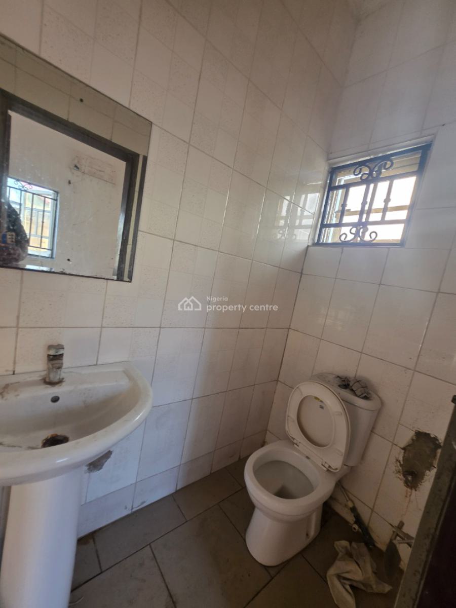 Self Serviced 2 Bedrooms Flat with Bq, Off Fola Osibo, Lekki Phase 1, Lekki, Lagos, Flat / Apartment for Rent
