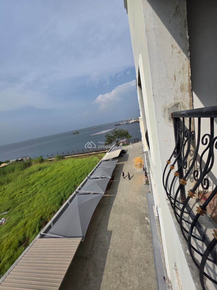 3 Bedrooms Penthouse with 2 Rooms Bq, Off Admiralty Road, Lekki Phase 1, Lekki, Lagos, Flat / Apartment for Sale
