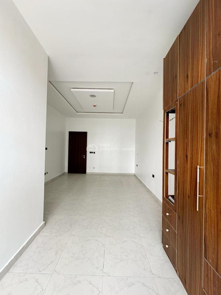Luxury 2 Bedroom Apartment, Lekki Phase 1, Lekki, Lagos, Flat / Apartment for Sale