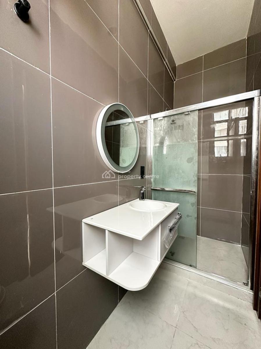 Luxury 2 Bedroom Apartment, Lekki Phase 1, Lekki, Lagos, Flat / Apartment for Sale